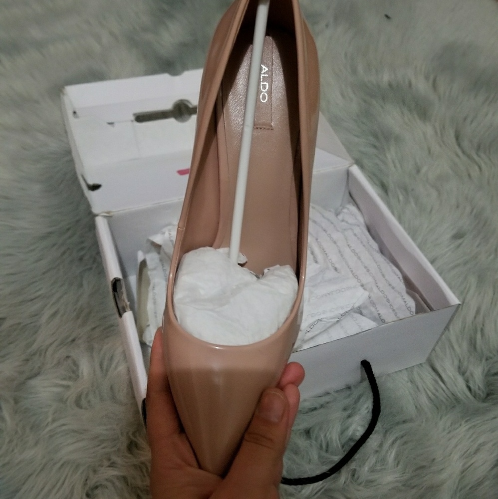 Heels - Picture 3 of 4